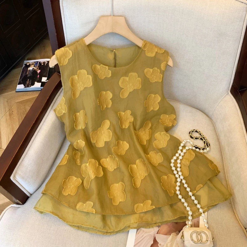 甜美重工刺绣无袖背心女夏新2025款款高级感显瘦遮肚外穿衬衫上衣