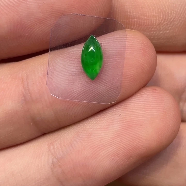 定制翡翠未镶嵌马眼