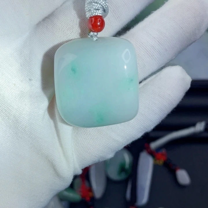 翡翠未镶嵌挂件片料