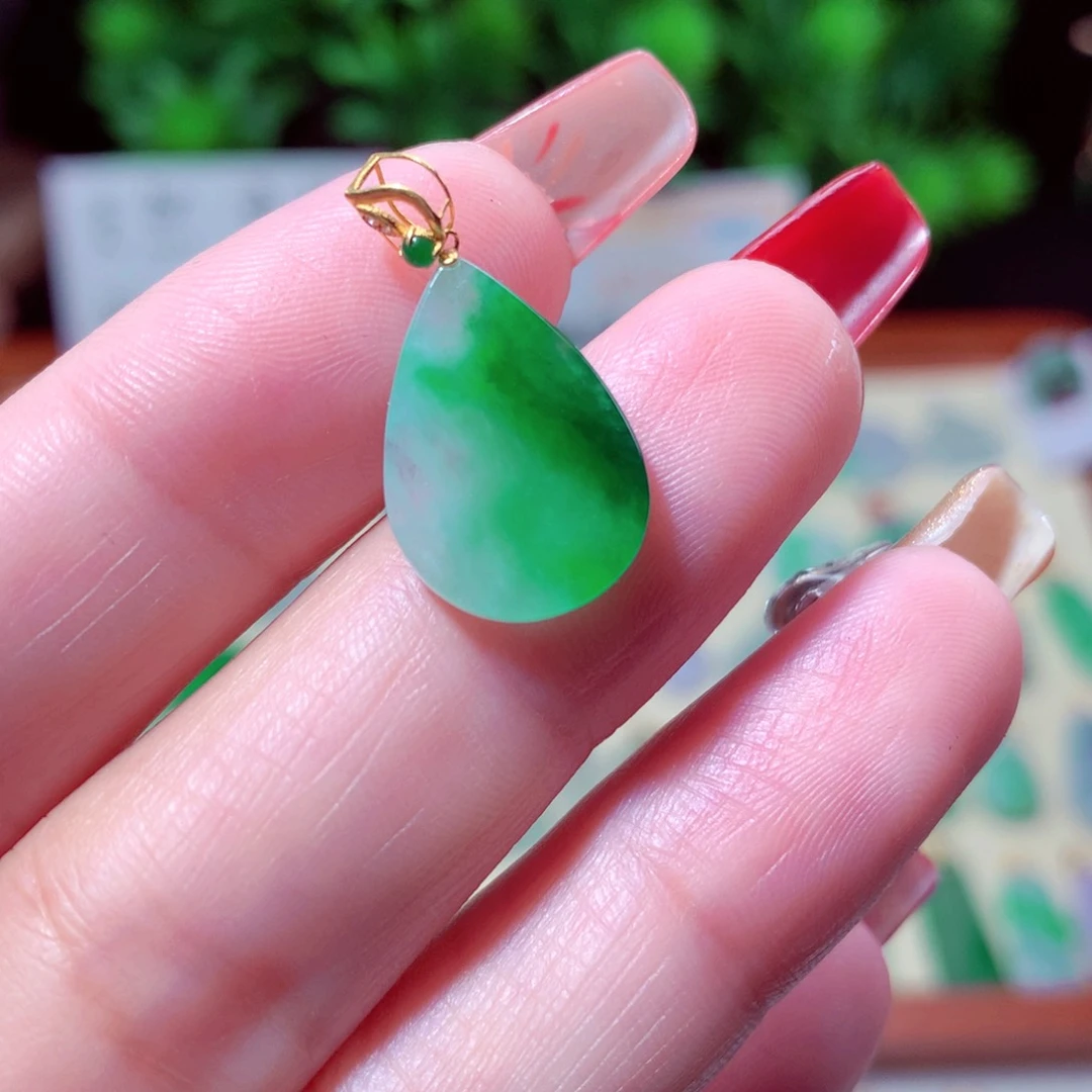 翡翠吊坠(不含链)18K金镶嵌