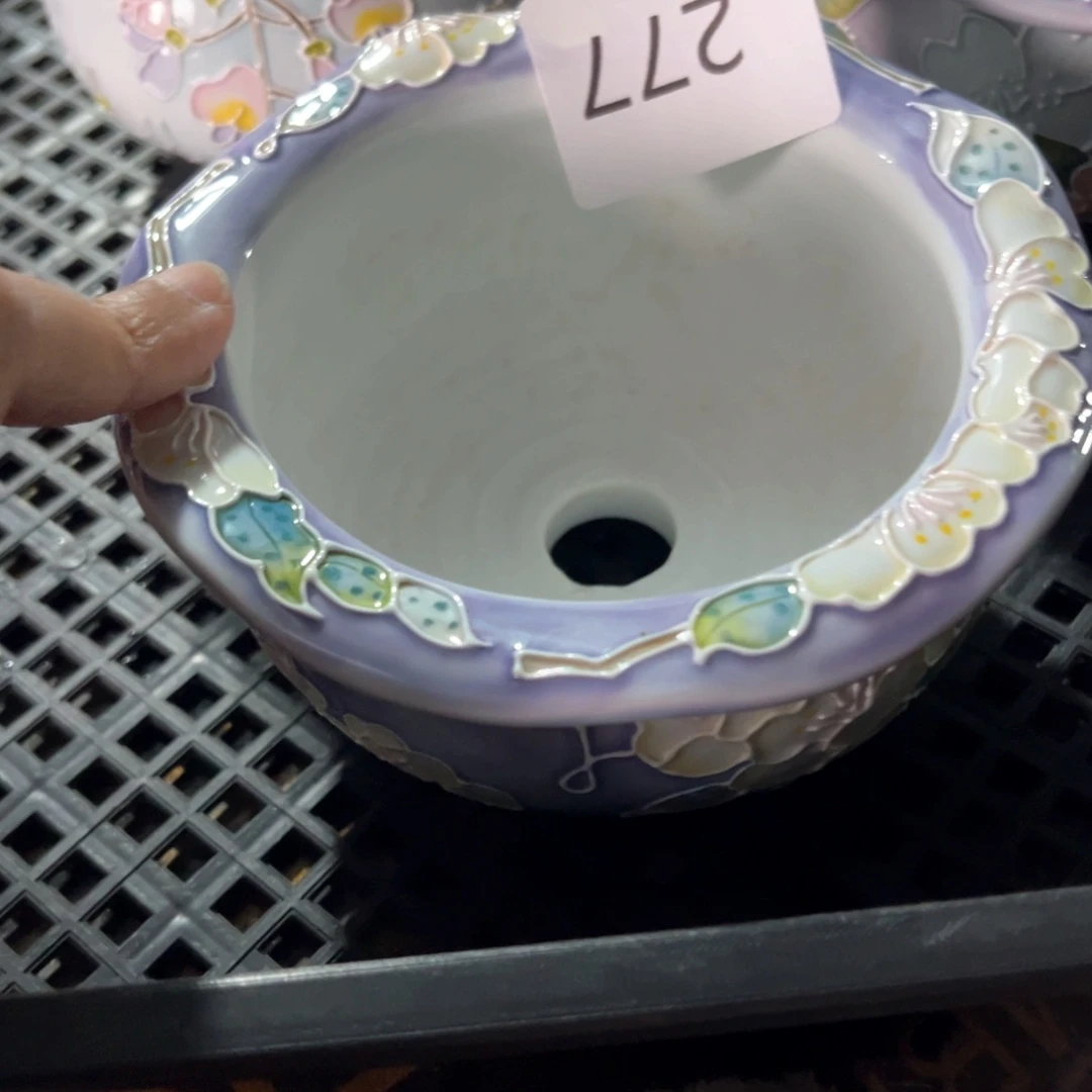 红陶豆****做277花盆1个