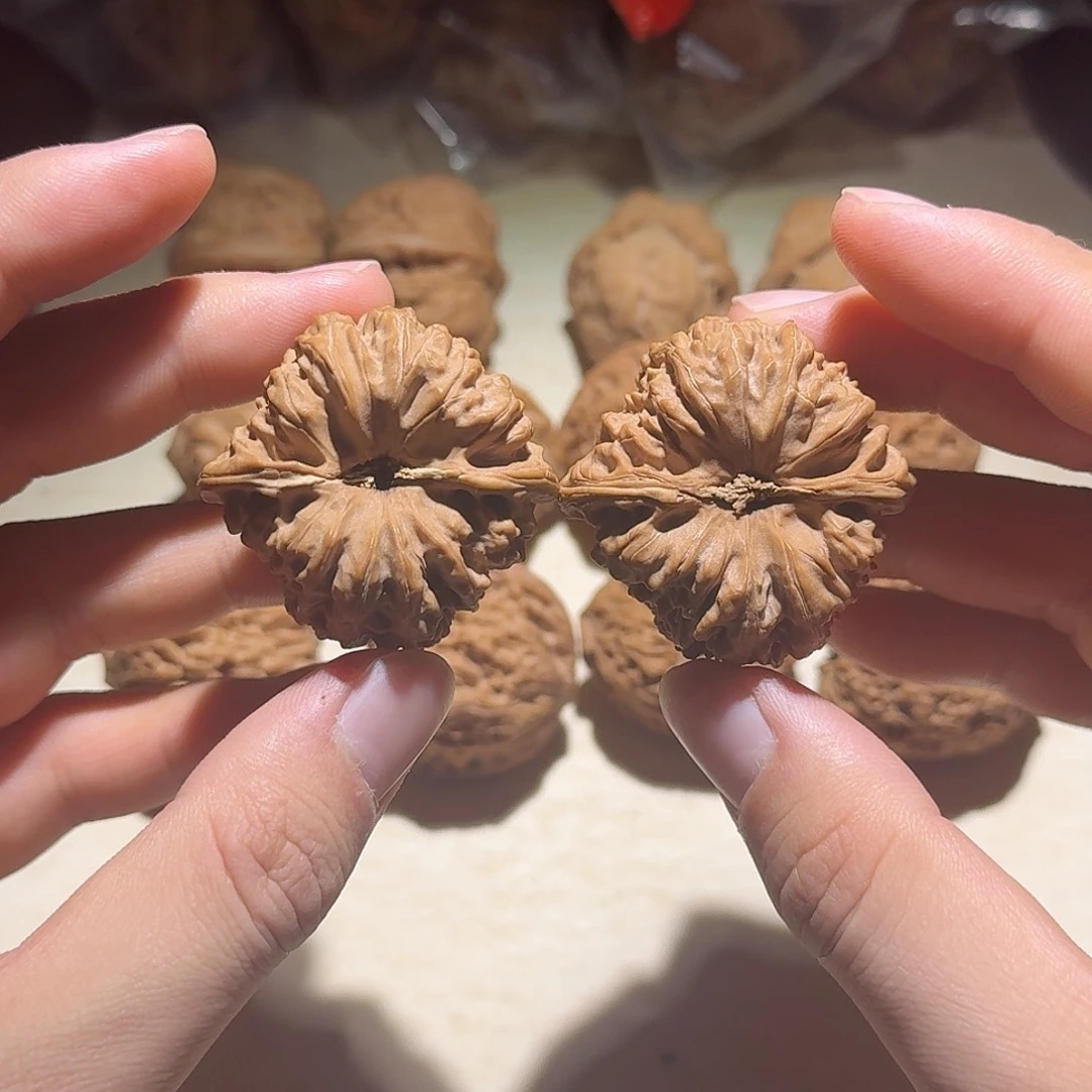 吊坠文玩核桃凹底