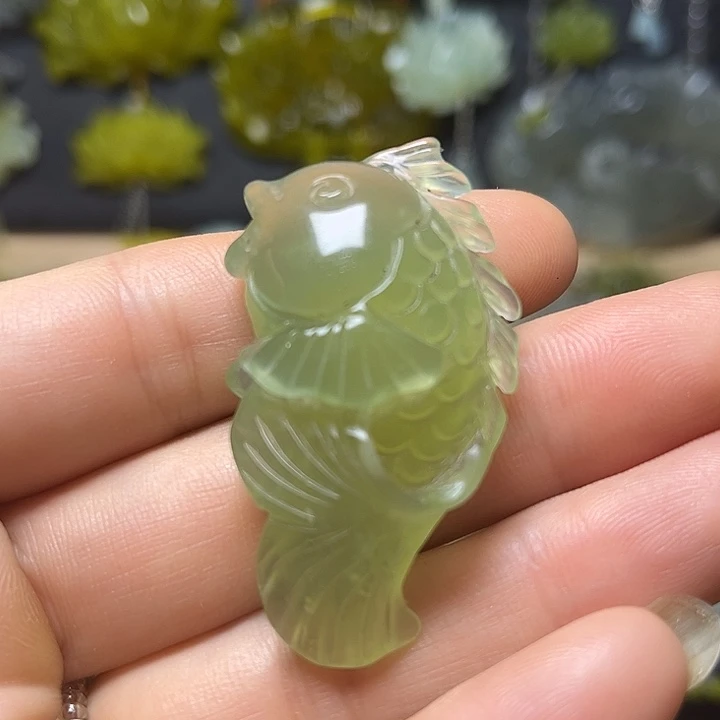 未镶嵌蛇纹石玉颈饰