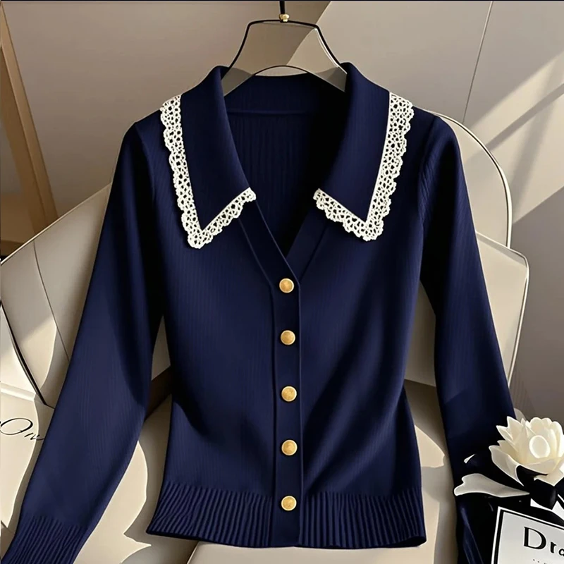 纯欲慵懒风女装蓝色蕾丝花边针织衫早秋季新款高级感洋气长袖上衣