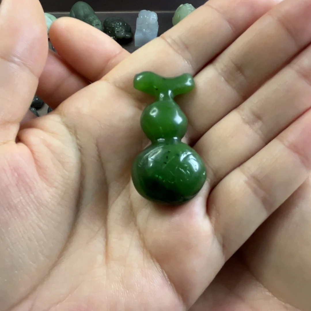 小***糊和田玉未镶嵌颈饰