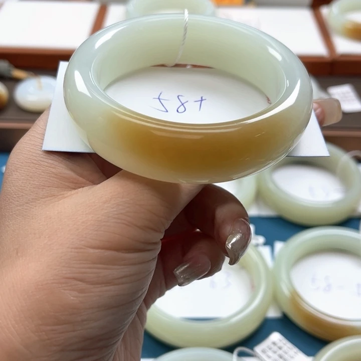 和田玉手镯未镶嵌糖*❤