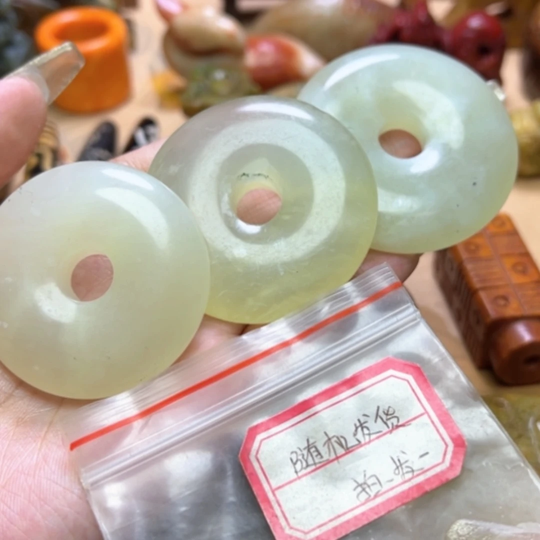 【闪购商品】蛇纹石玉颈饰未镶嵌发一个