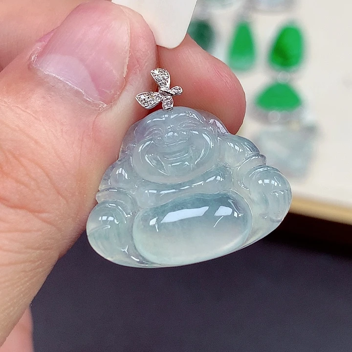 翡翠18K金镶嵌颈饰