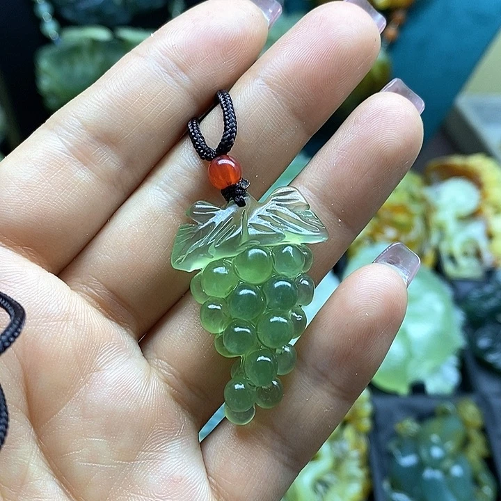 蛇纹石玉未镶嵌挂件