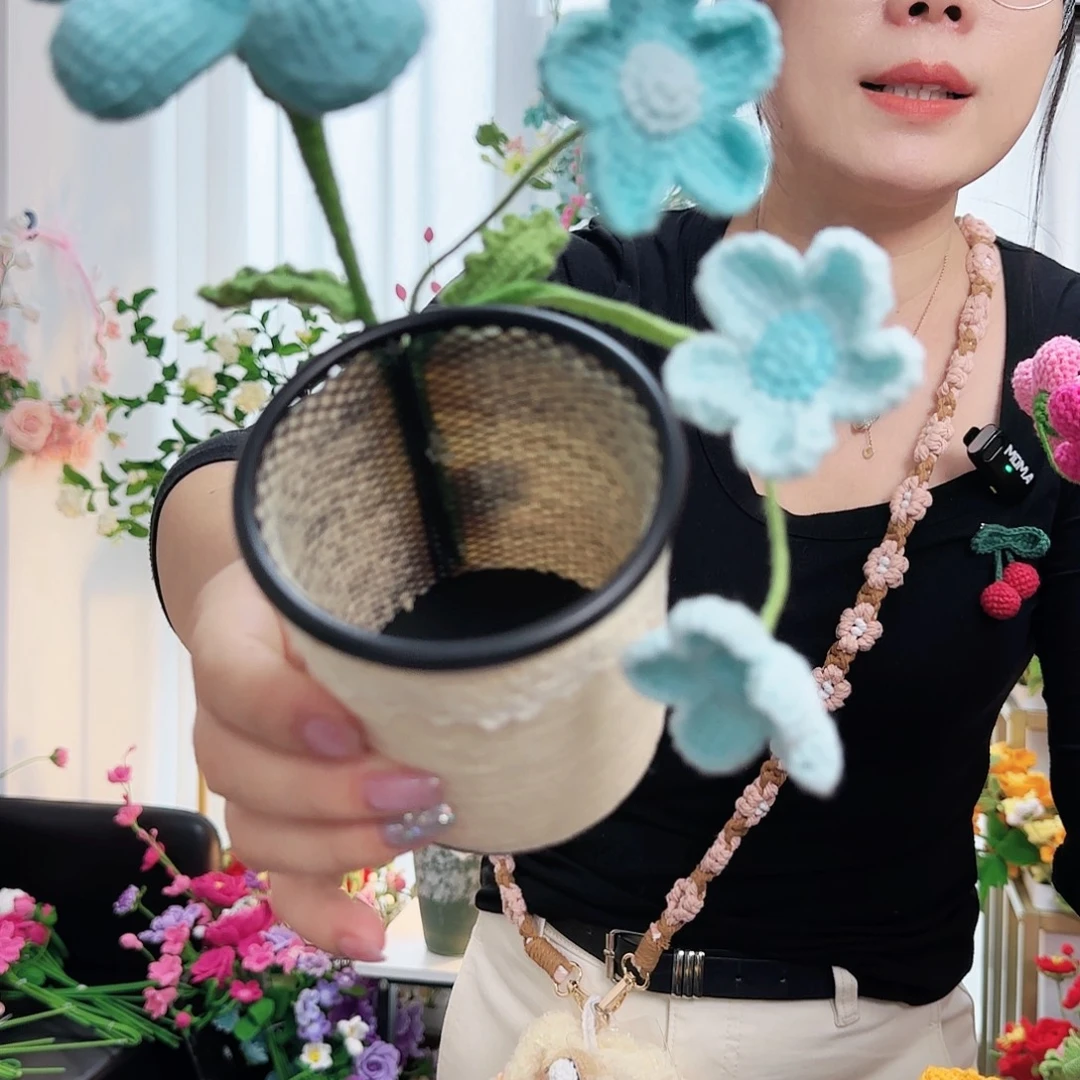 手工钩织设计笔筒