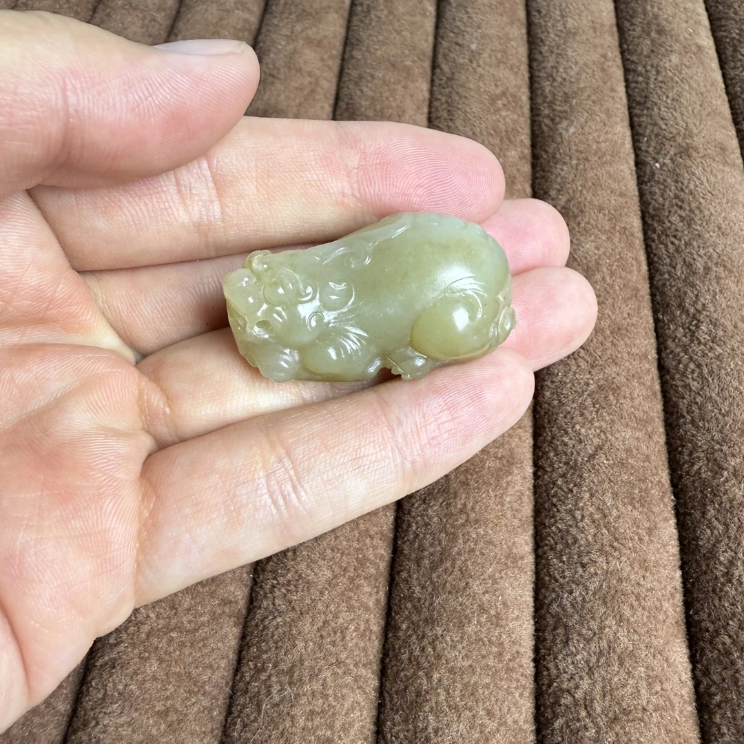 和田玉貔貅新疆且末糖高油机雕手修