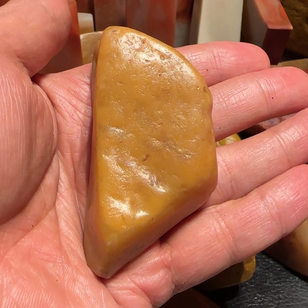 乘***8老挝石田黄原石．．．．