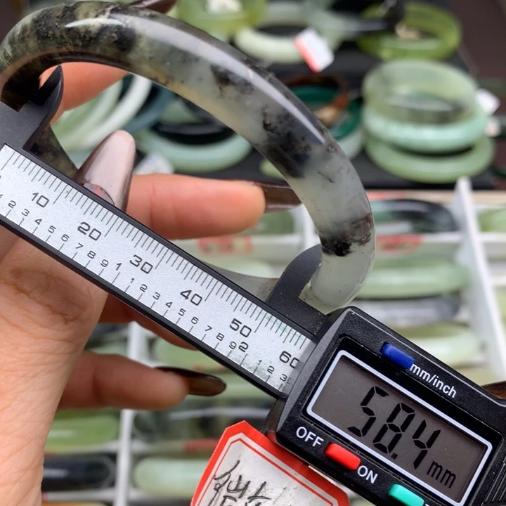 蛇纹石玉未镶嵌手镯879