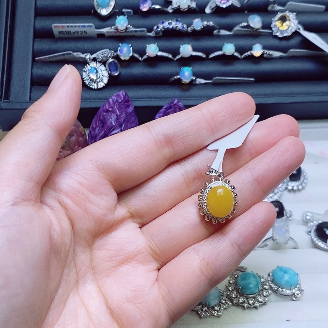 蜜蜡颈饰银S925镶嵌