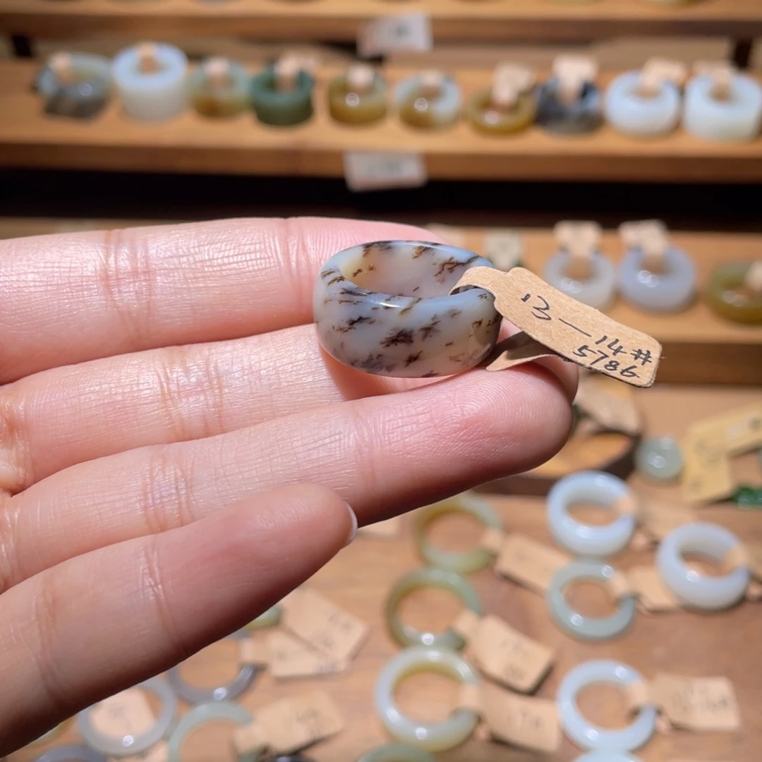 和田玉戒指未镶嵌鲸***?16.8