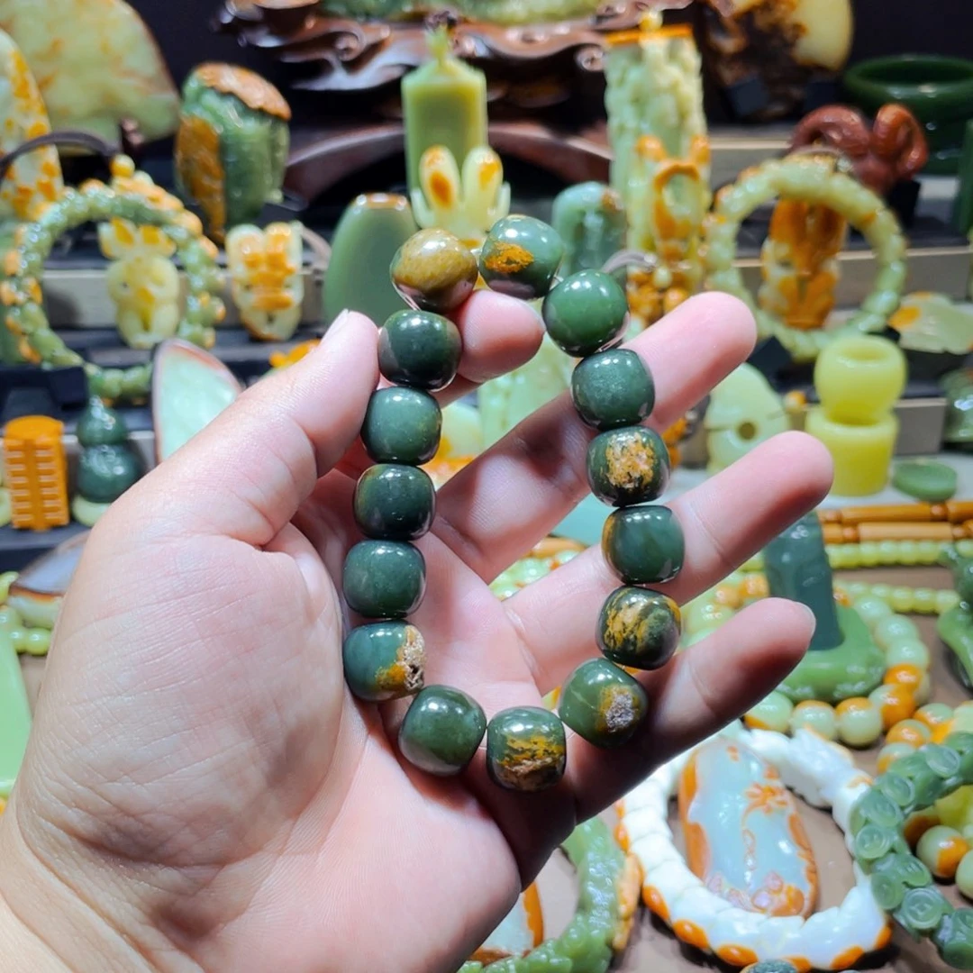 透闪石质玉未镶嵌珠宝奇石