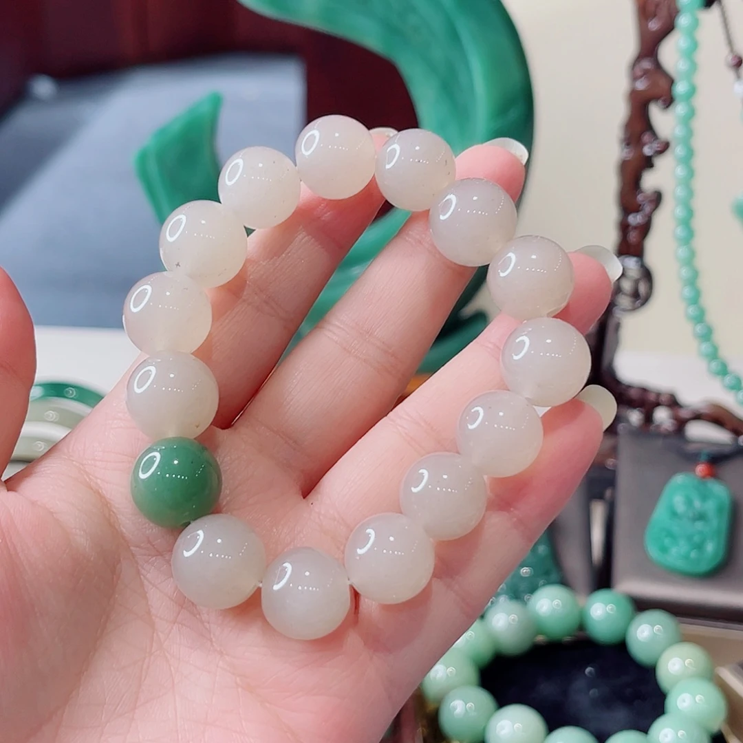 密玉（石英质玉）未镶嵌颈饰