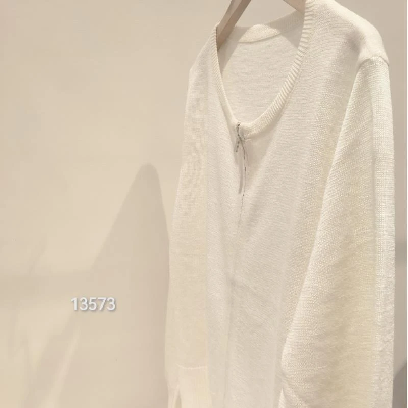 13573（部分无水洗唛，介意慎拍）CHUXUN拉链开衫长袖