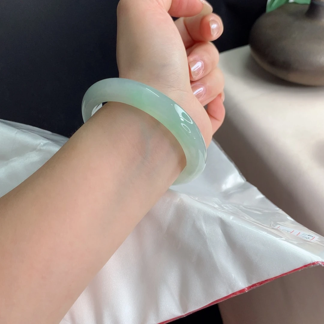 未镶嵌手镯翡翠，16号
