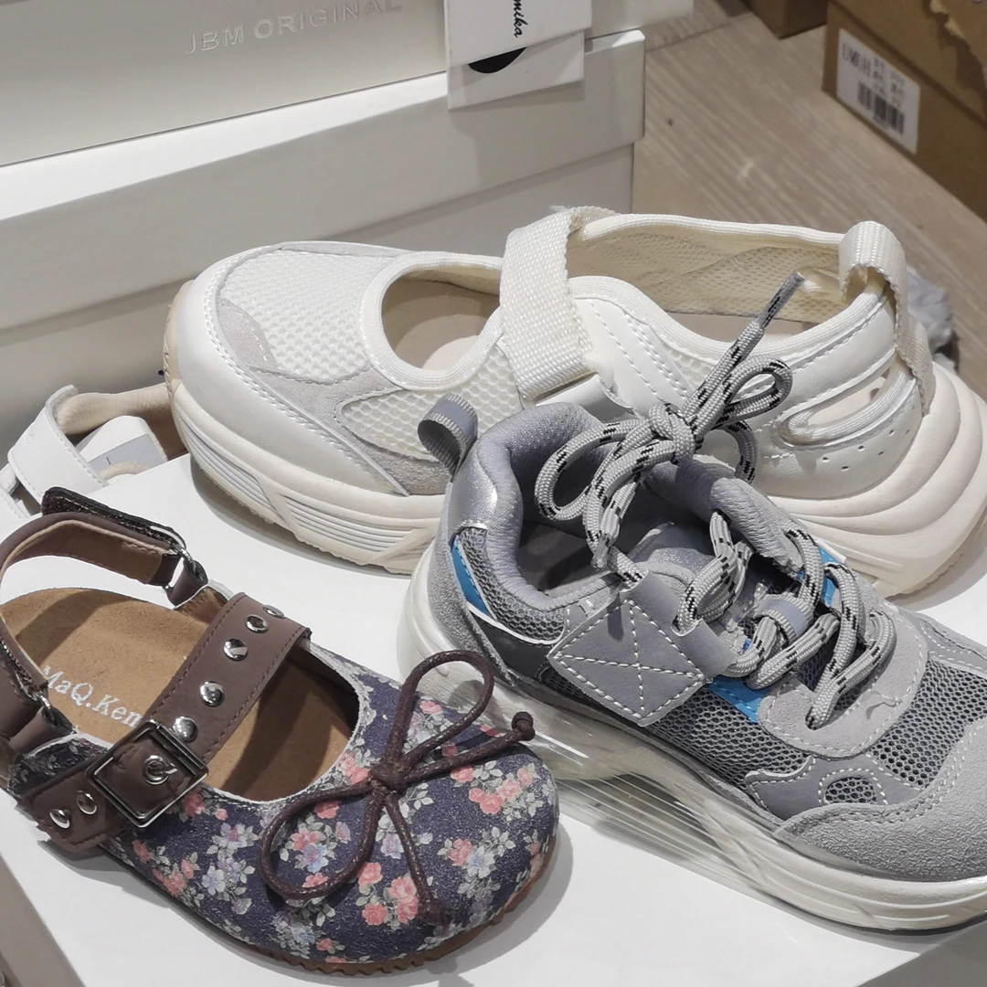 小小辰kiks品牌童鞋N退N换