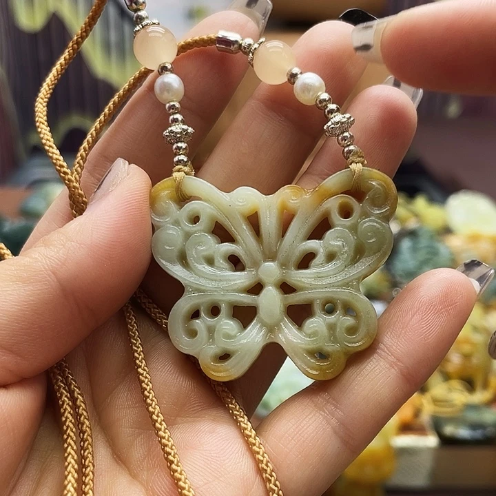 蛇纹石玉未镶嵌挂件