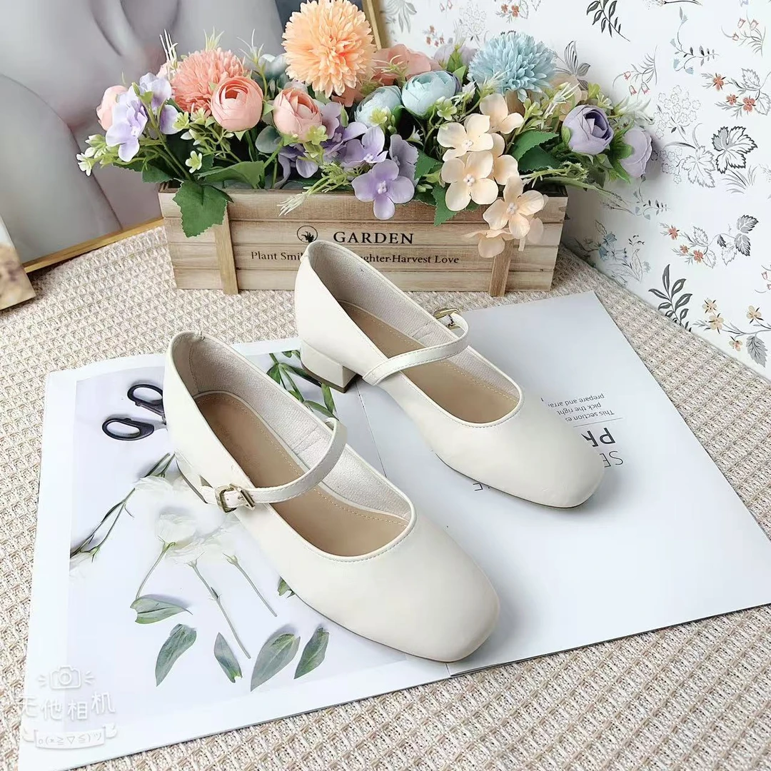 750-68  新款时尚浅口玛丽珍粗跟单鞋