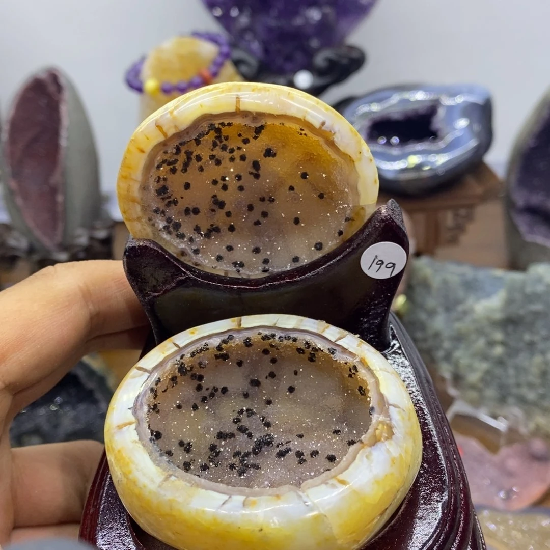 未镶嵌水晶大型摆件（非配饰）瑕疵捡漏款