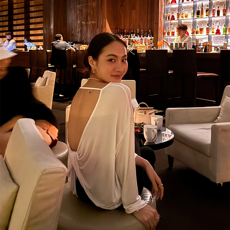 靠谱。【复活款！蝴蝶结T】时尚大露背手感Q弹长袖T恤KP24060