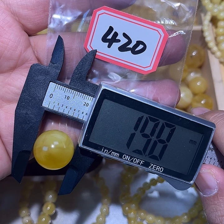 予***卜琥珀未镶嵌珠宝奇石