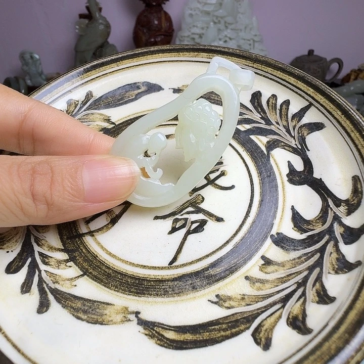 探***8瓷片新号开播挂件一个