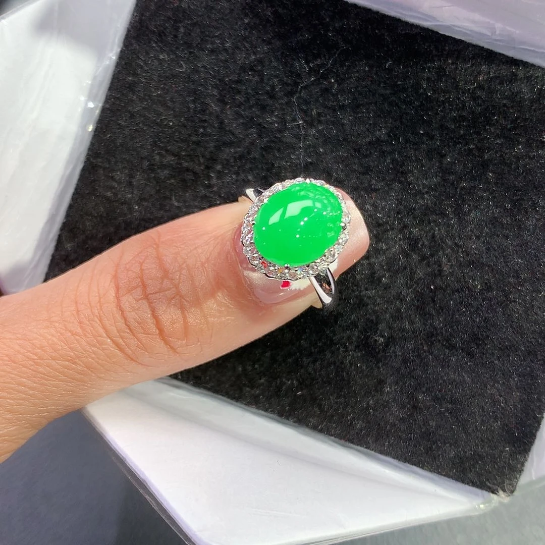 翡翠戒指18K金镶嵌戒指