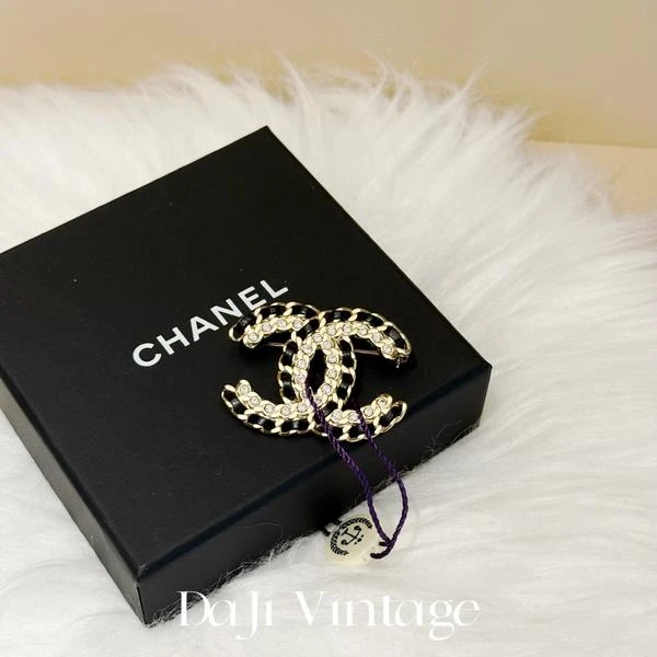 大吉中古/Chanel香奈儿黑金皮穿链带钻胸针