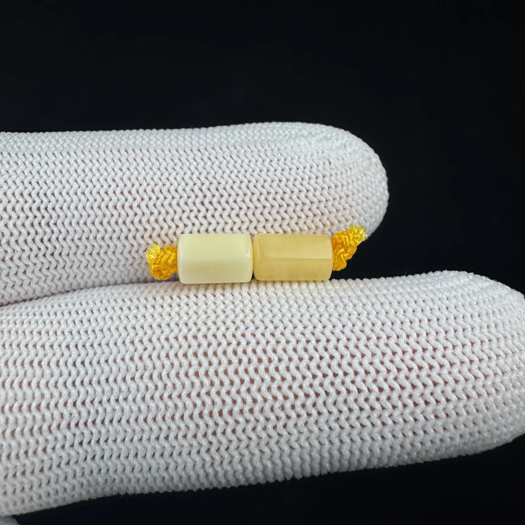 B5630天然原矿蜜蜡微瑕特价对珠5.3mm支持复检