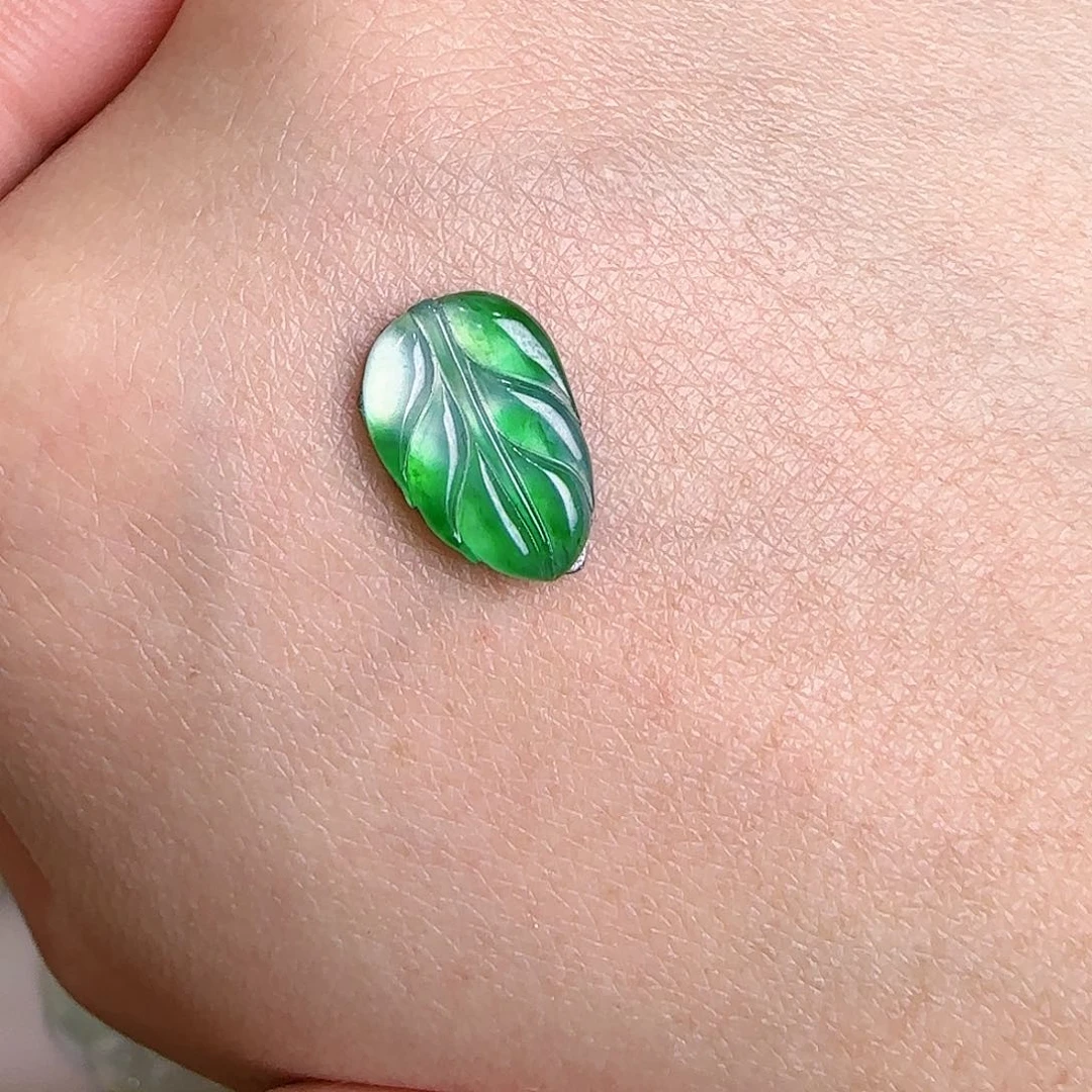 【闪购商品】翡翠未镶嵌吊坠(不含链)