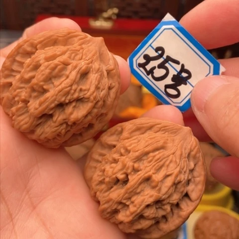 文玩核桃吊坠麦虎40