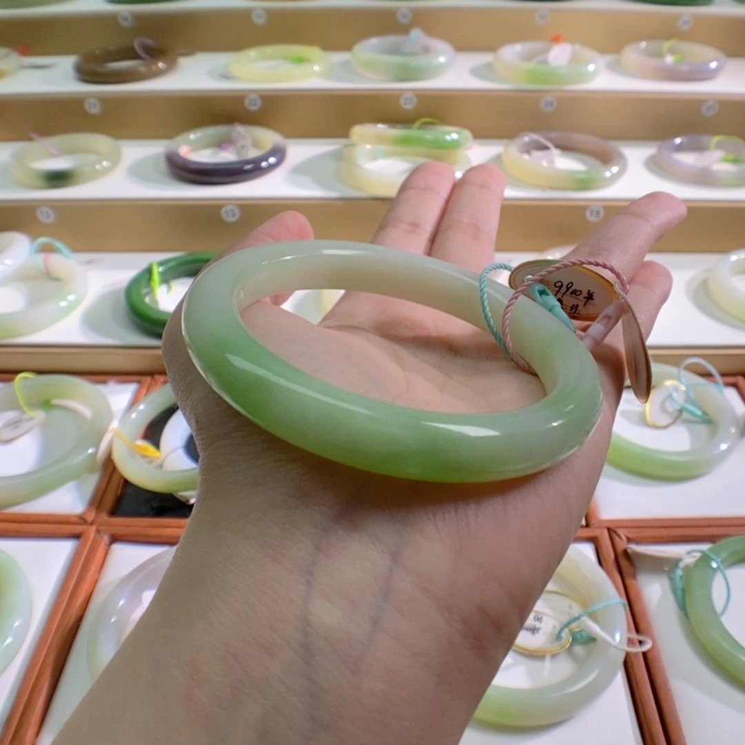 【闪购商品】和田玉（翠青玉）手镯未镶嵌5657