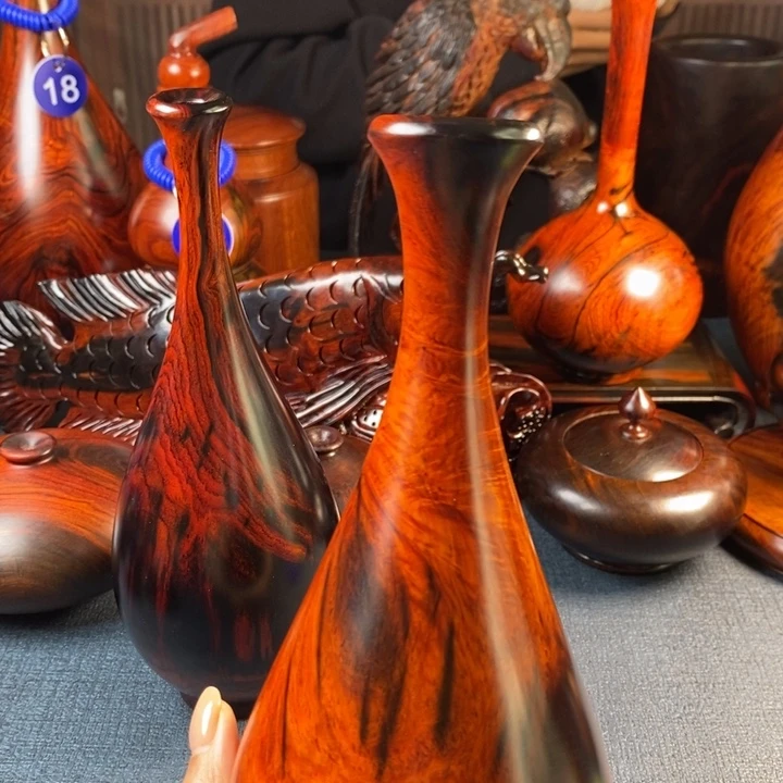 芳***华交趾黄檀（大红酸枝）