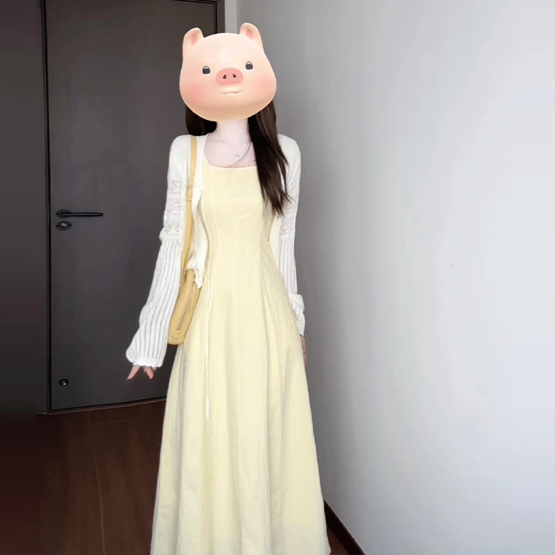 港味春季新款2025新款法式温柔风黄色连衣裙穿搭配一整套装0078