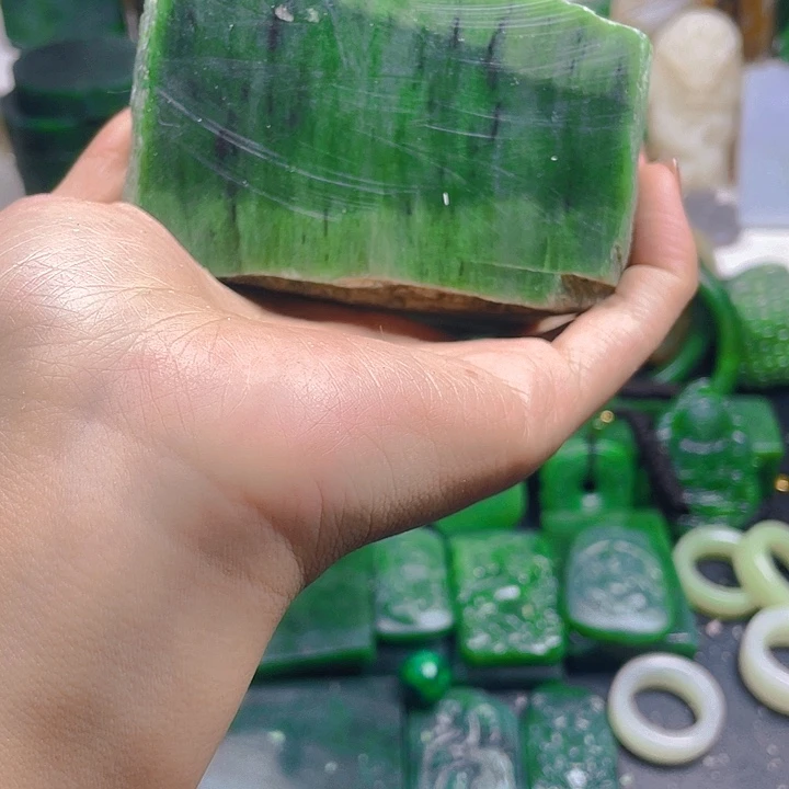 和田玉未镶嵌珠宝半成品