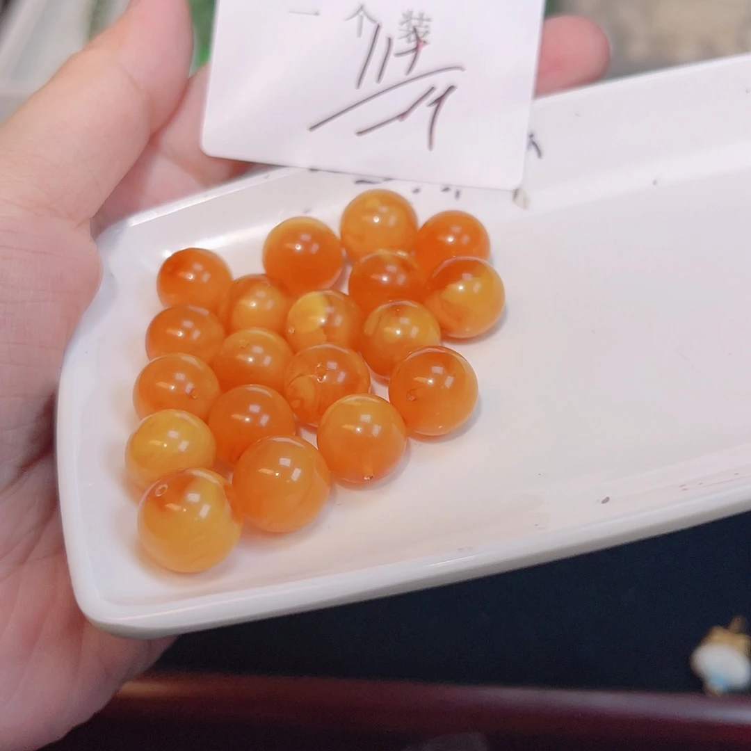 未镶嵌珠宝半成品水晶50 。