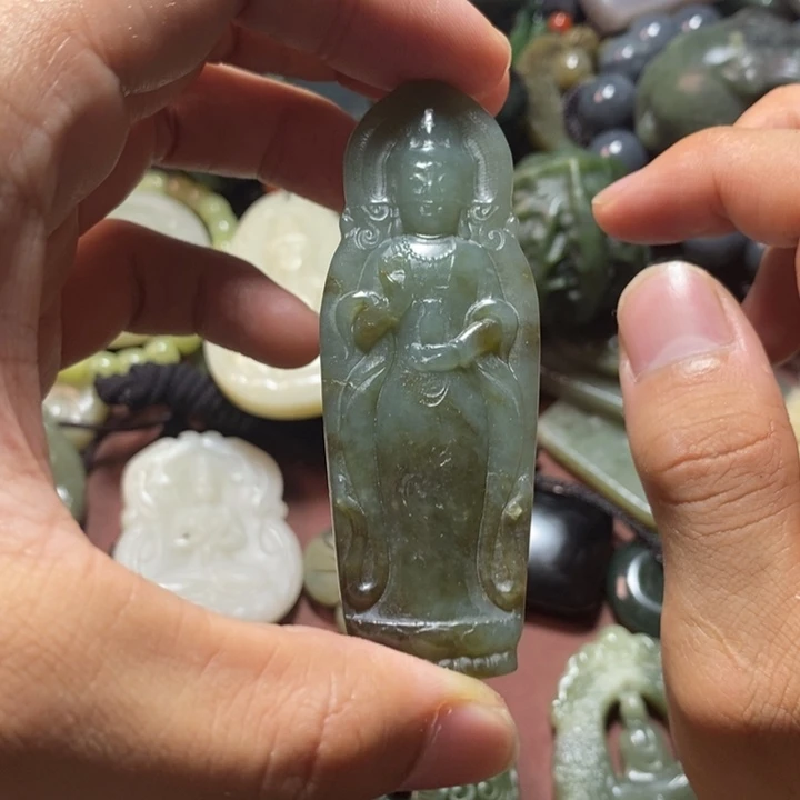 和田玉未镶嵌珠宝奇石