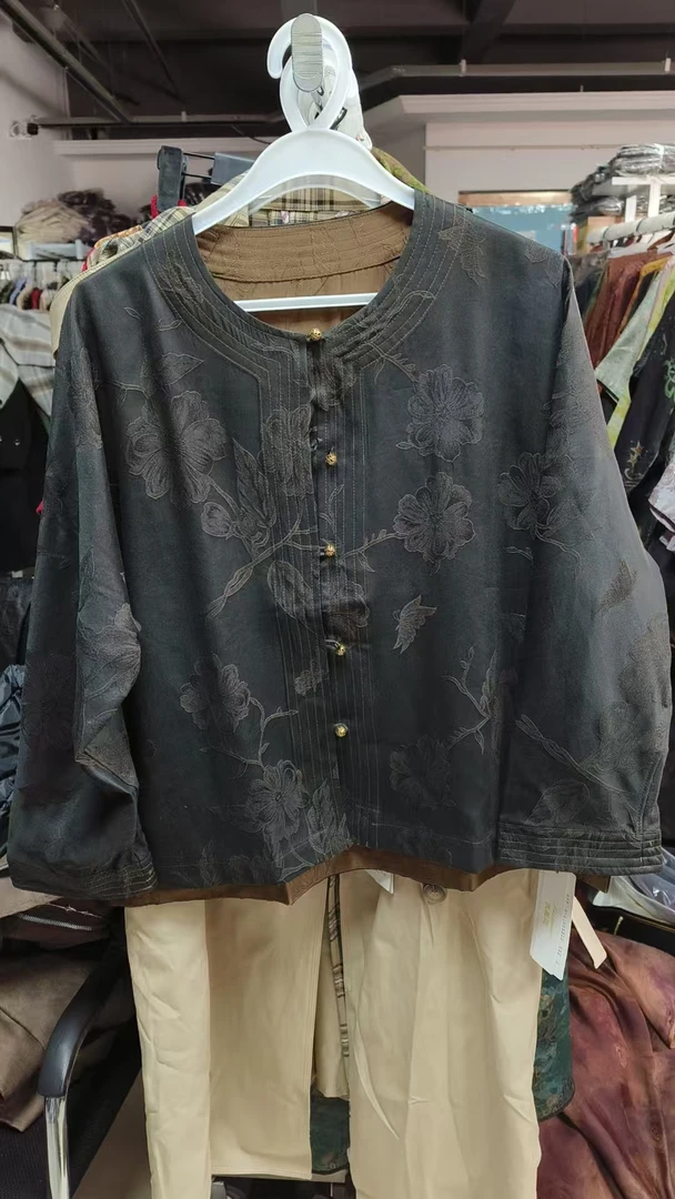 MM2025春秋新款国风黑色风琴纹新中式短外套24ZH839M