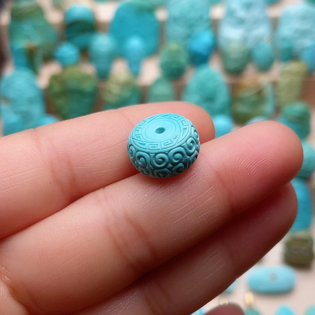 绿松石颈饰未镶嵌