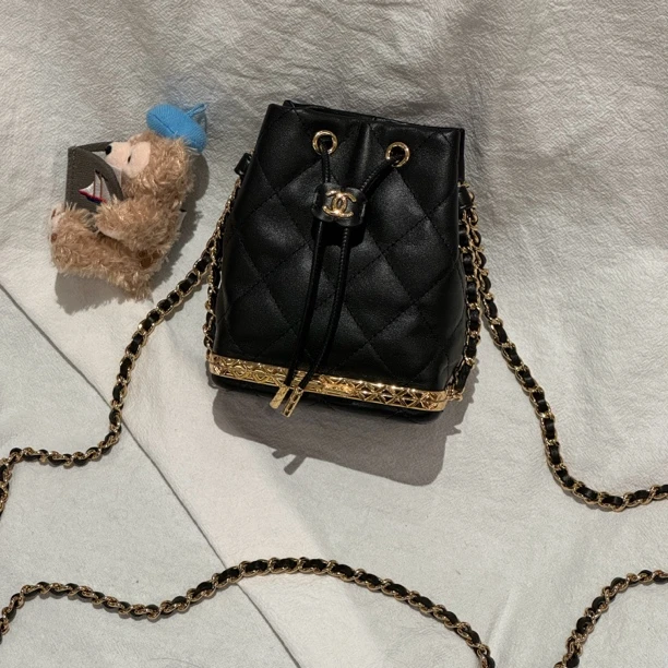 99新 Chanel/香奈儿 壹所奢品闲置Chanel 22S mini抽绳水桶 32开