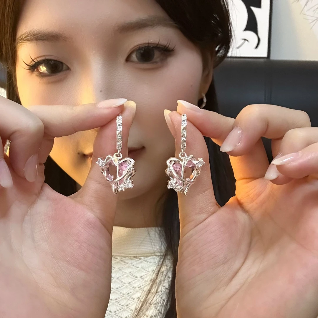 铜合金耳饰 「为你心动」粉色爱心耳钉时尚百搭耳饰少女甜酷耳环