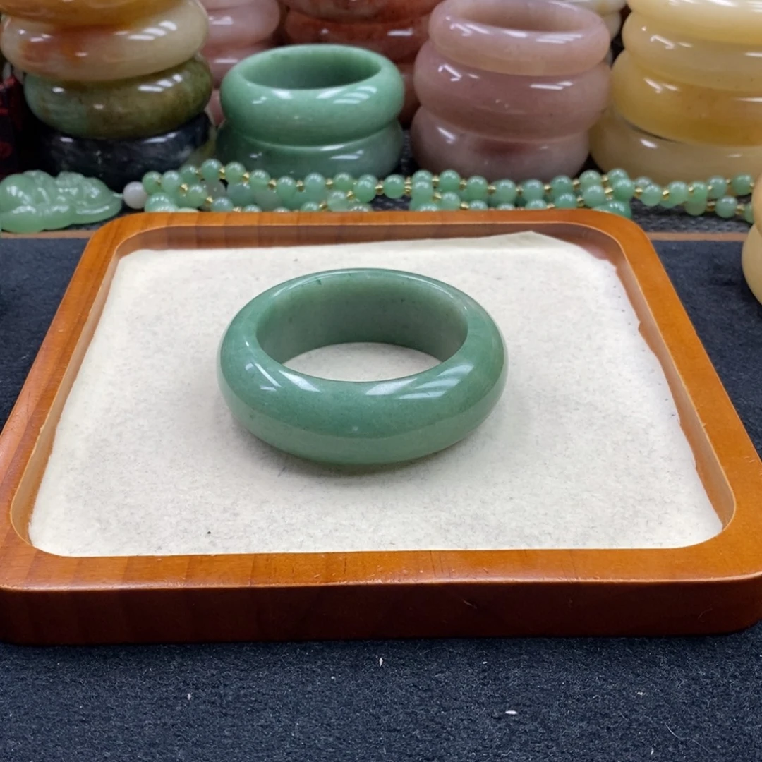 幸***乐石英质玉未镶嵌手镯