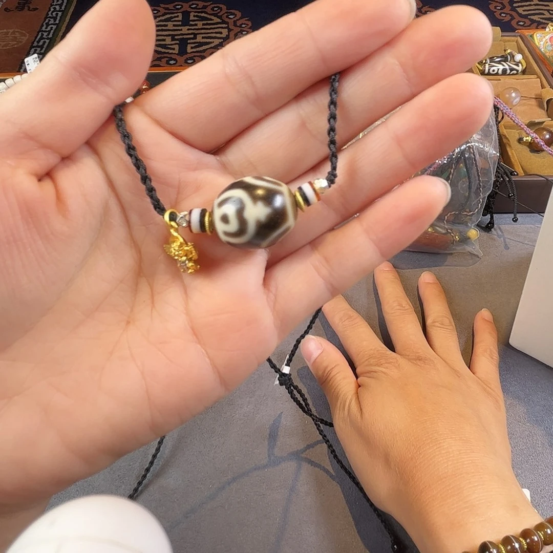 未镶嵌颈饰玛瑙/玉髓（覆膜）伴****