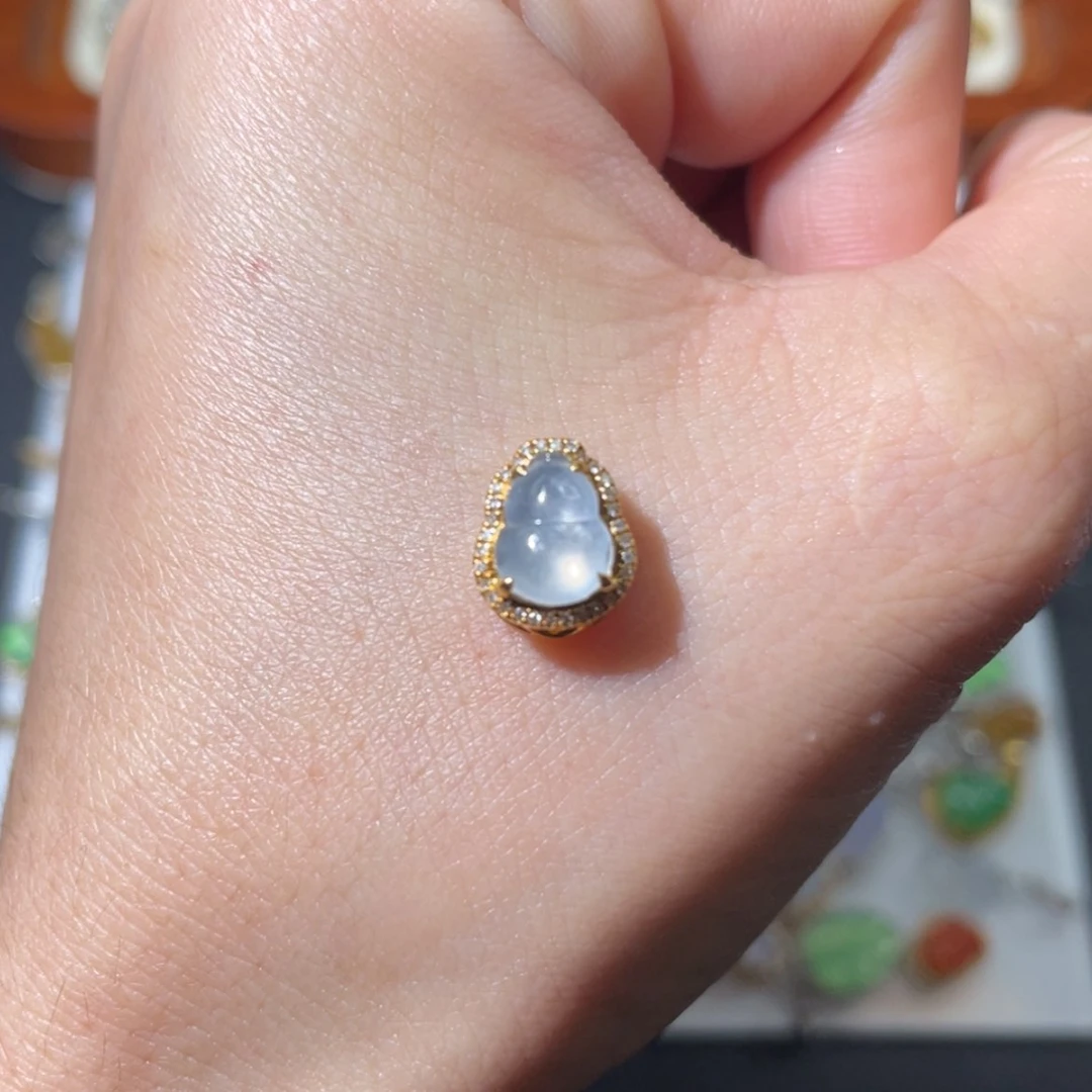 【闪购商品】颈饰18K金镶嵌翡翠翡翠