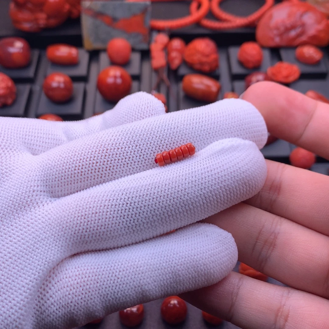 南红玛瑙未镶嵌川料原矿直切隔片4mm