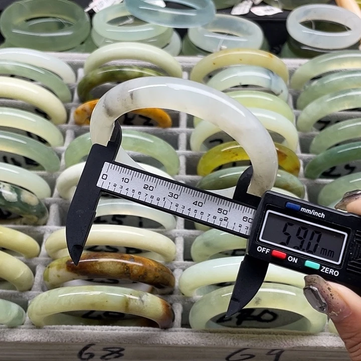 蛇纹石玉未镶嵌手镯354